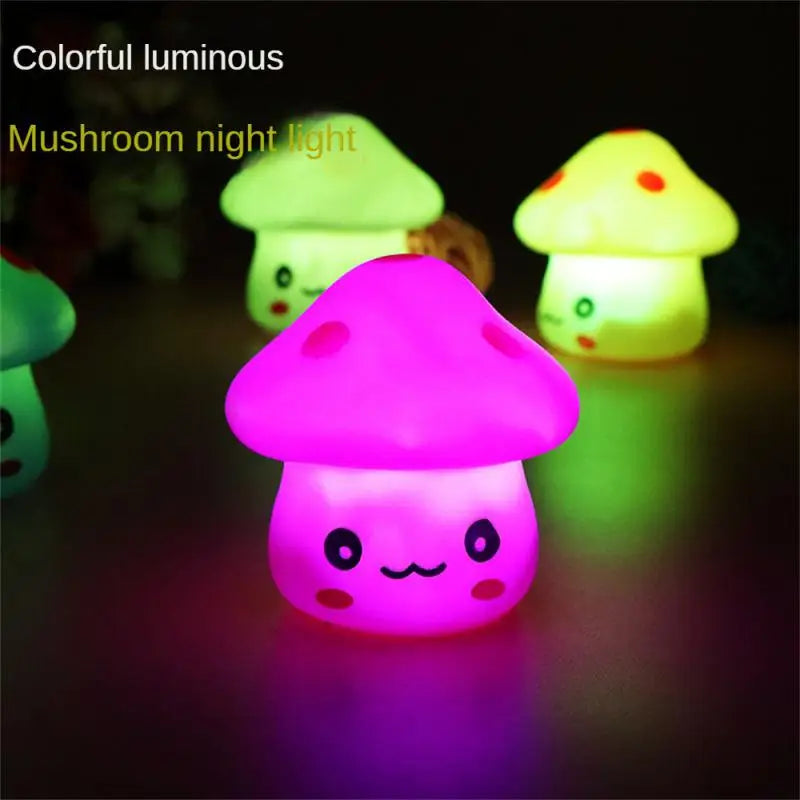 Mini Kawaii Mushroom Nightlight – Automatic Color Changing